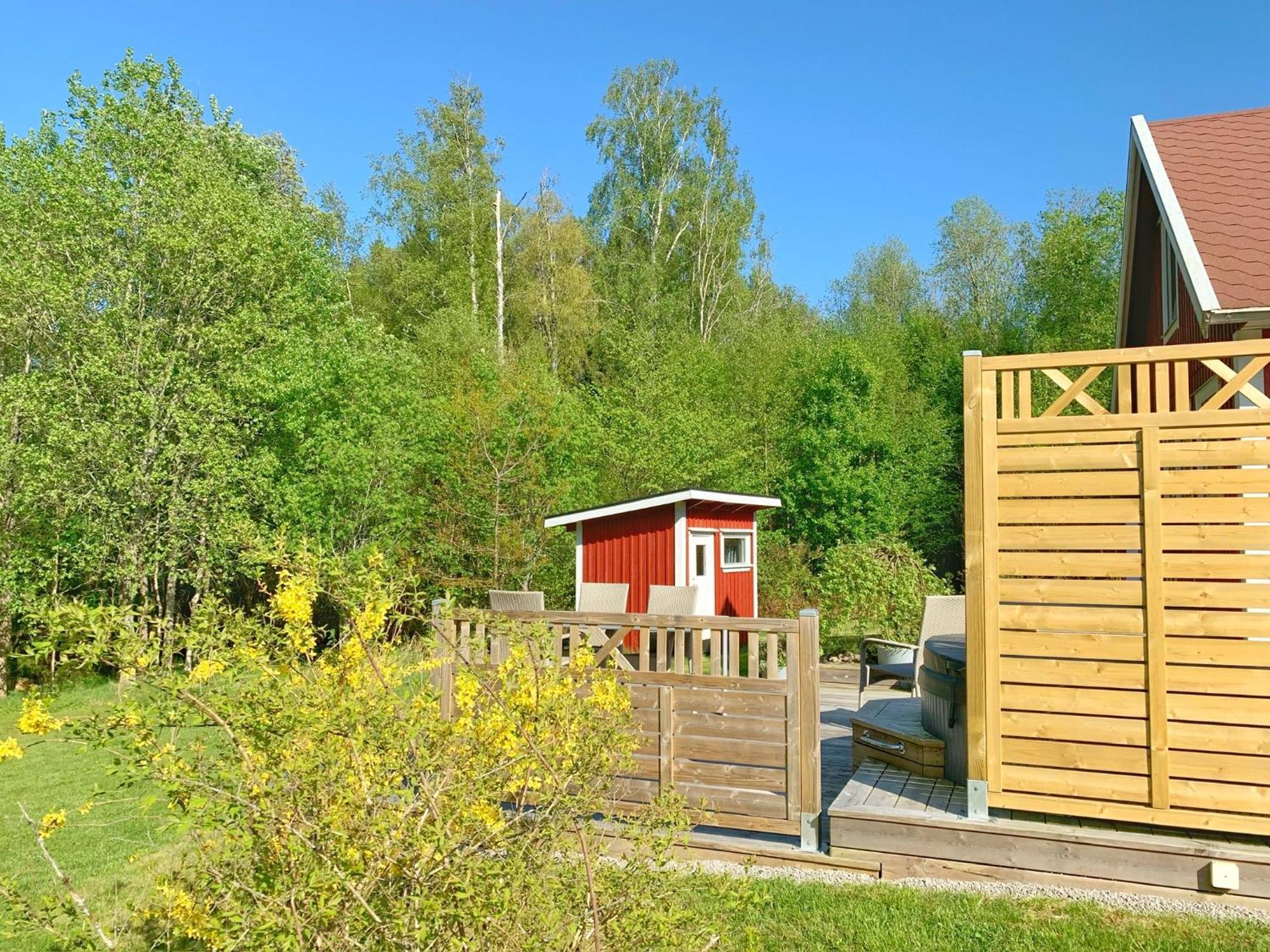 The Blomsholm Cabin - Load Your Electric Car Strömstad Eksteriør billede