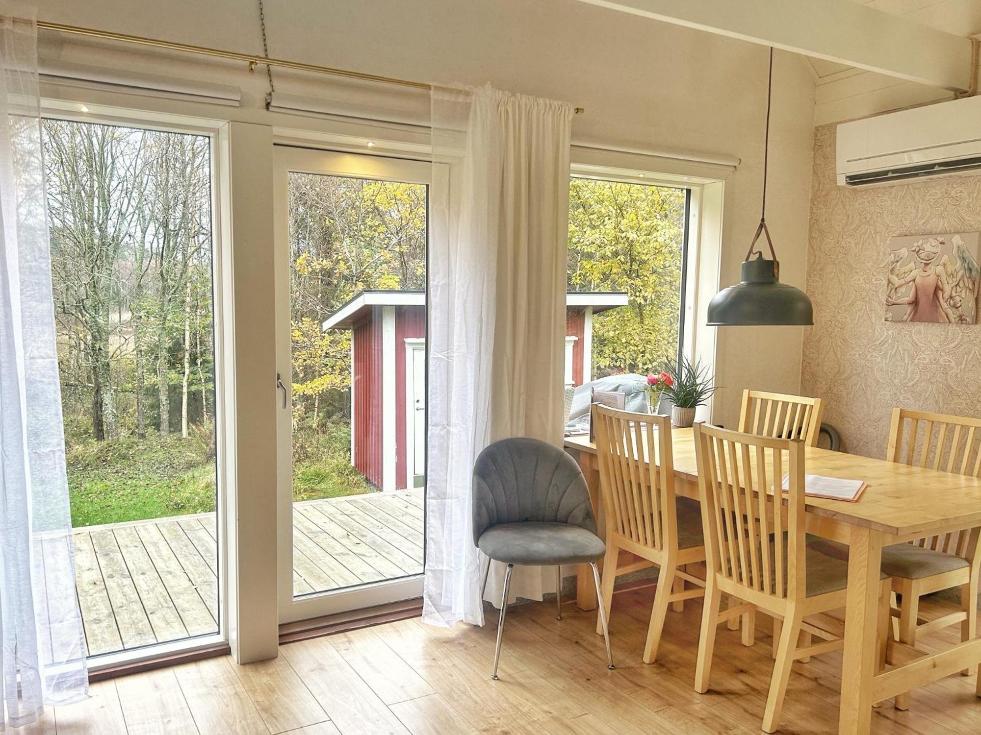 The Blomsholm Cabin - Load Your Electric Car Strömstad Eksteriør billede